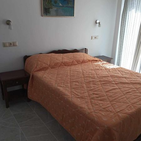 Gerekos Studios And Apartments Agios Georgios  Bagian luar foto